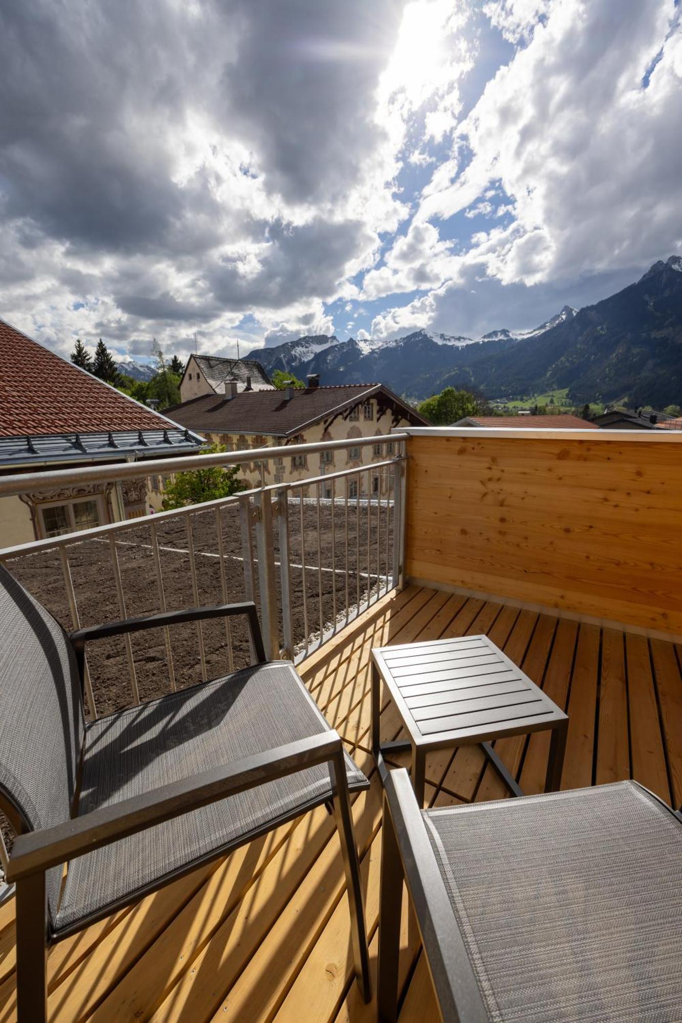 Hotel Zum Mohren Reutte Exterior photo